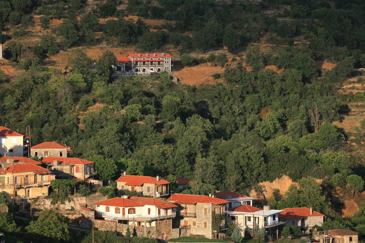 מלון Karyes Arhontiko Parnona מראה חיצוני תמונה