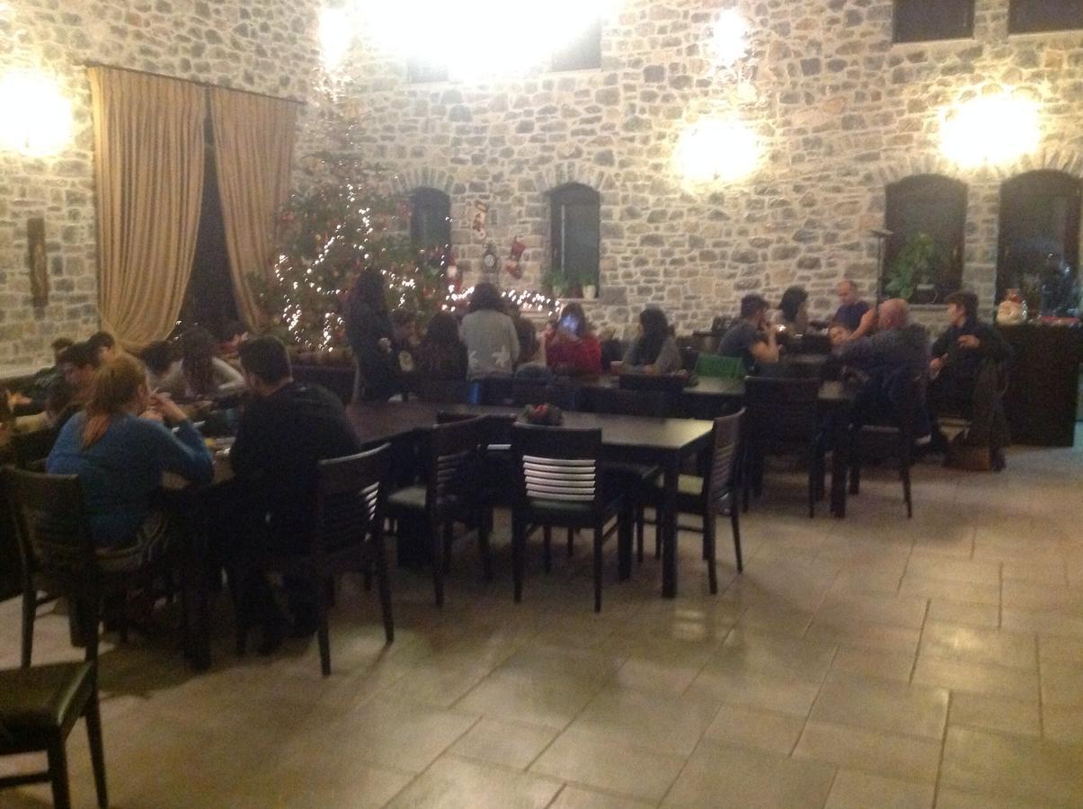 מלון Karyes Arhontiko Parnona מראה חיצוני תמונה